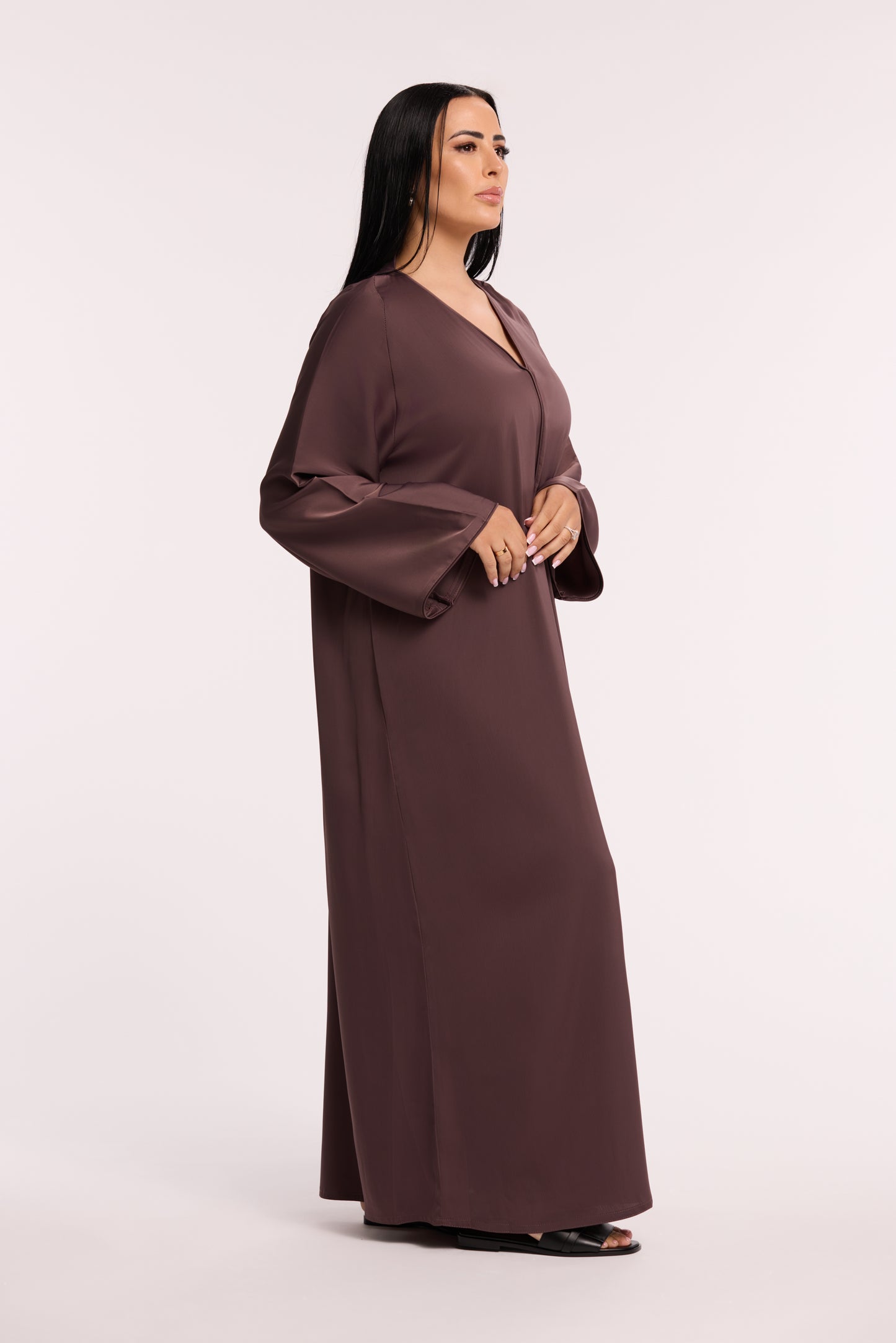 LD SATIN ESSENTIAL ABAYA - AUBERGINE
